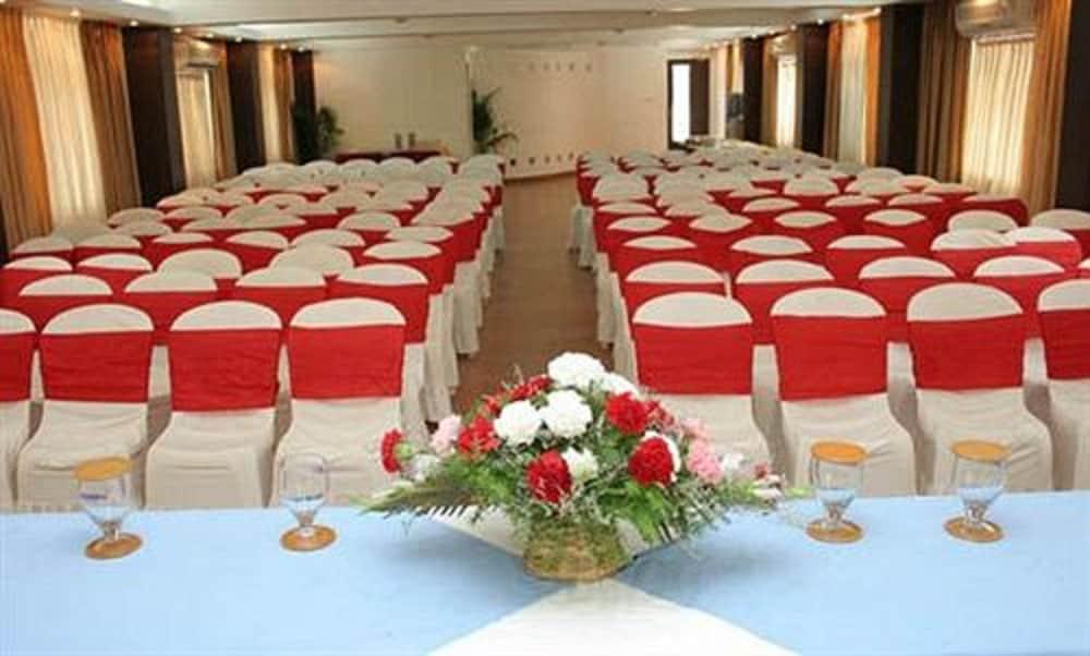 Alor Holiday Resort Calangute Zewnętrze zdjęcie